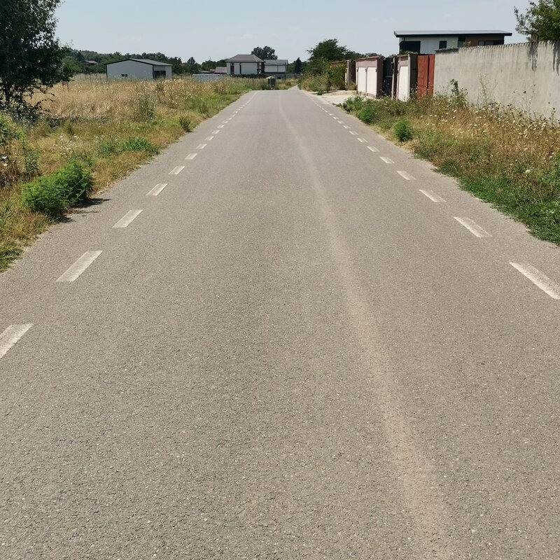 Domnesti, Clinceni sat OlteniTeren 665 mp Utilitati complete Zona linistita
