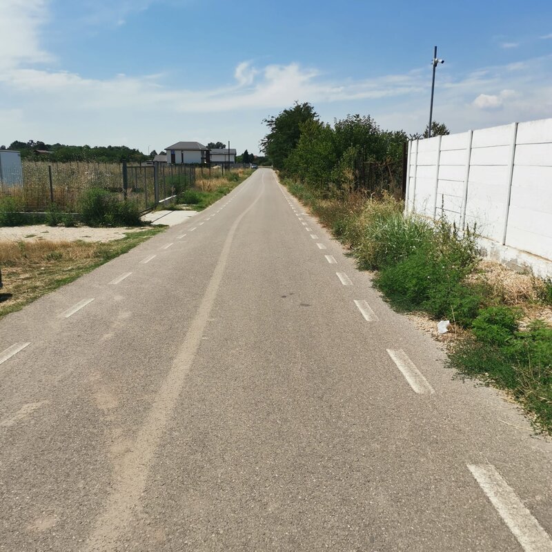 Domnesti, Clinceni sat OlteniTeren 665 mp Utilitati complete Zona linistita