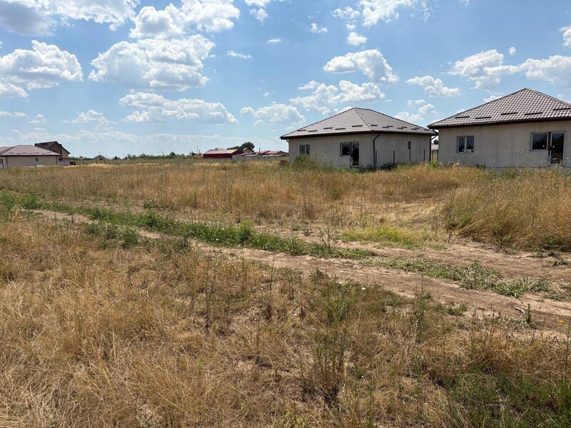Domnesti, Clinceni sat OlteniTeren 665 mp Utilitati complete Zona linistita